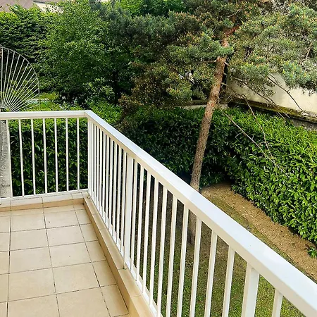 Lejlighed Cozy With Large Balcony Créteil